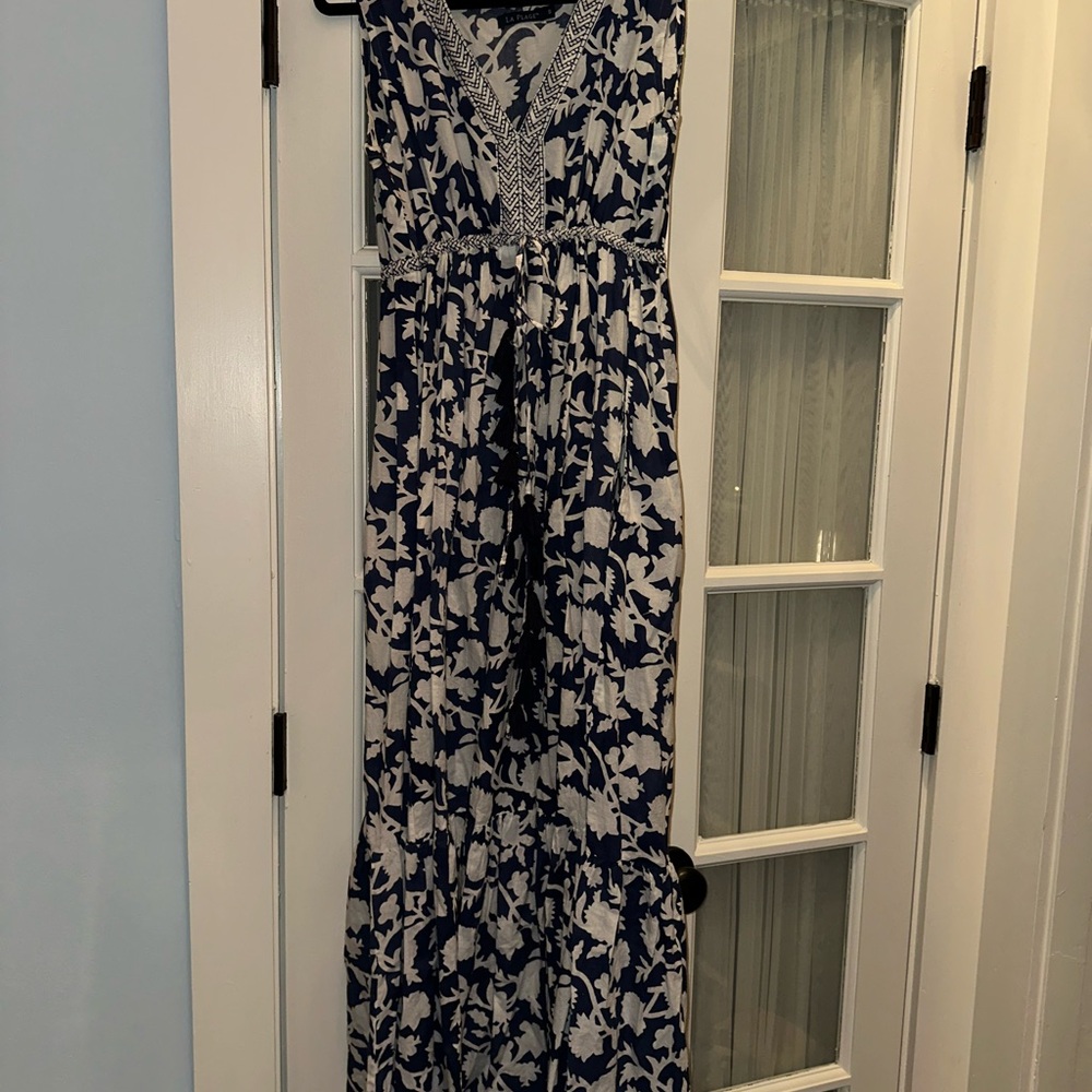 Elegant Navy and White Maxi Dress